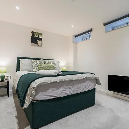 3 Bedroom Duplex In Jewellery Quarter Apartment Birmingham